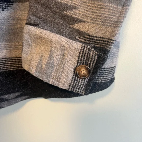 Surfside Jacket Modest Maverick - Picture 6 of 9